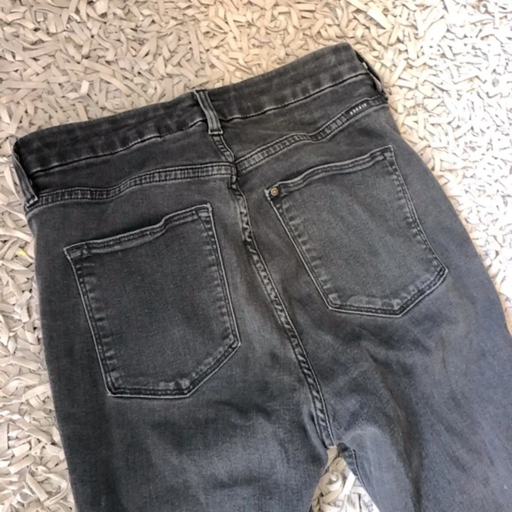 H&M Gray/Black High Rise Distress Skinny Ankle Jeans-Size 30 - Picture 9 of 11